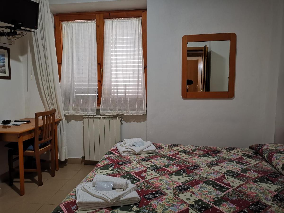 Osteria Dei Locandieri Abbadia San Salvator Eksteriør billede
