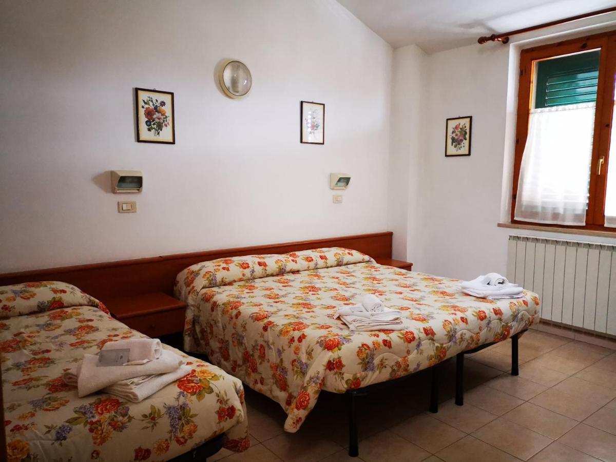 Osteria Dei Locandieri Abbadia San Salvator Eksteriør billede